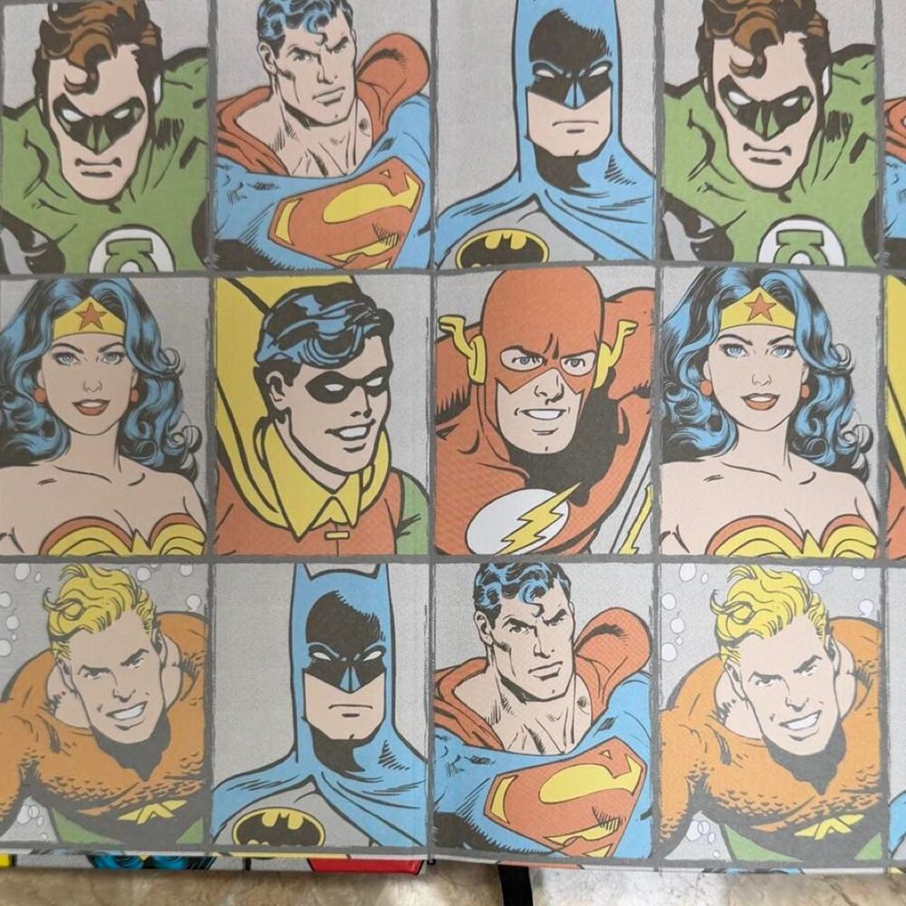 DC Comics Notebook - Picture 2 of 4